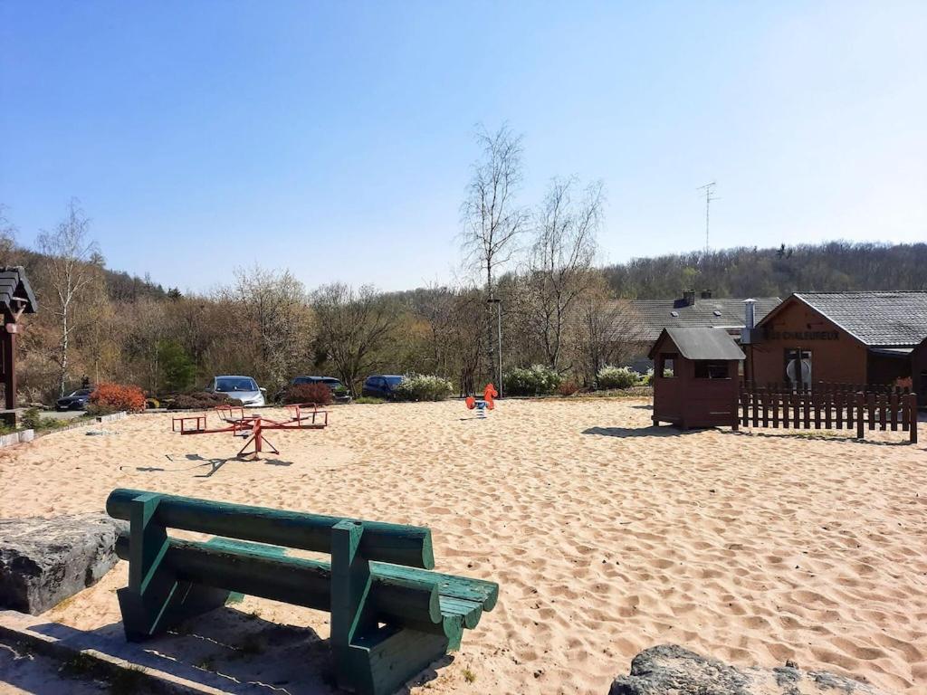 فيلا Cosy Chalet Near Durbuy In Nature Somme-Leuze المظهر الخارجي الصورة